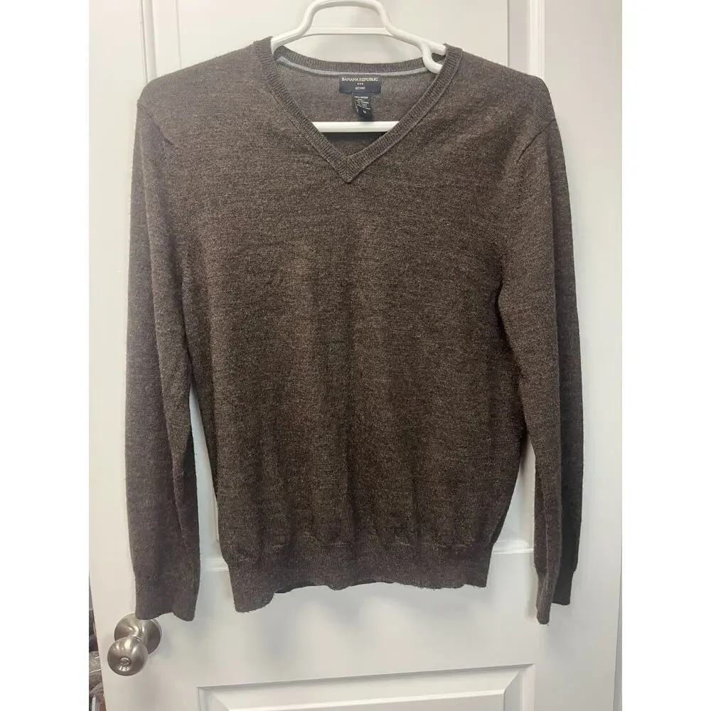 Merino Wool V Neck Sweater Mens Lightweight Brown Casual Medium Banana Republic